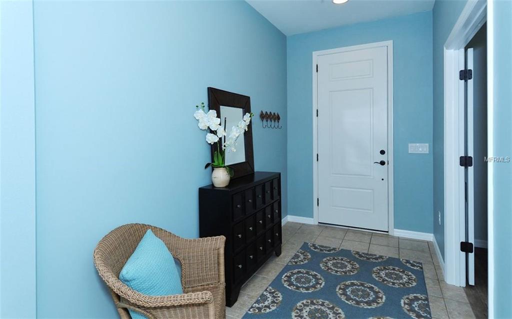 12190 WAKULLA PLACE, VENICE, Florida 34293, 3 Bedrooms Bedrooms, 8 Rooms Rooms,2 BathroomsBathrooms,Residential,For sale,WAKULLA,N5916315