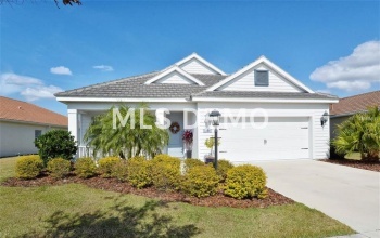 12190 WAKULLA PLACE, VENICE, Florida 34293, 3 Bedrooms Bedrooms, 8 Rooms Rooms,2 BathroomsBathrooms,Residential,For sale,WAKULLA,N5916315