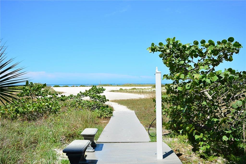 1290 GULF BOULEVARD, CLEARWATER BEACH, Florida 33767, 2 Bedrooms Bedrooms, 4 Rooms Rooms,2 BathroomsBathrooms,Residential,For sale,GULF,U7847132