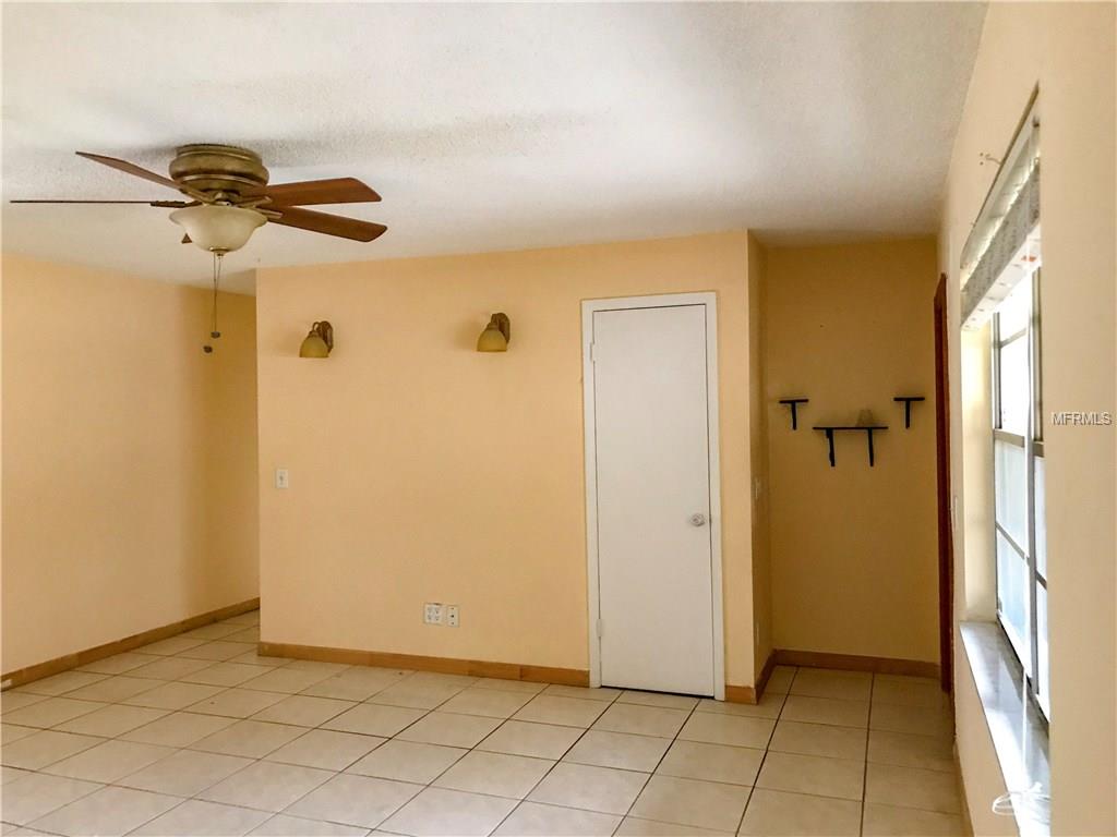 610 E MAGNOLIA STREET, KISSIMMEE, Florida 34744, 4 Bedrooms Bedrooms, 7 Rooms Rooms,2 BathroomsBathrooms,Residential,For sale,MAGNOLIA,S4857038