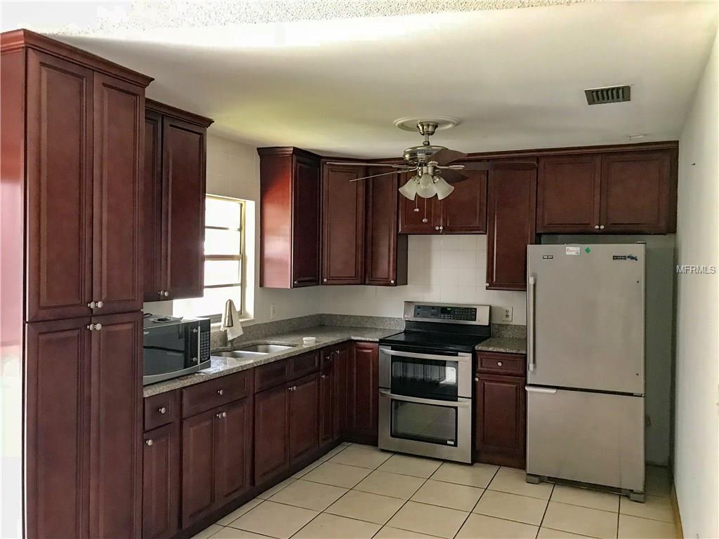 610 E MAGNOLIA STREET, KISSIMMEE, Florida 34744, 4 Bedrooms Bedrooms, 7 Rooms Rooms,2 BathroomsBathrooms,Residential,For sale,MAGNOLIA,S4857038