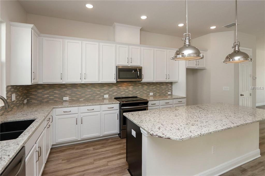 9541 WEST PARK VILLAGE DRIVE, TAMPA, Florida 33626, 3 Bedrooms Bedrooms, 6 Rooms Rooms,3 BathroomsBathrooms,Residential,For sale,WEST PARK VILLAGE,T2883314