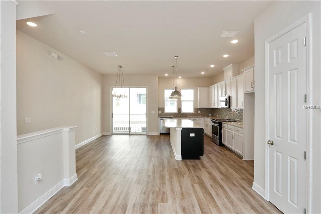 9541 WEST PARK VILLAGE DRIVE, TAMPA, Florida 33626, 3 Bedrooms Bedrooms, 6 Rooms Rooms,3 BathroomsBathrooms,Residential,For sale,WEST PARK VILLAGE,T2883314