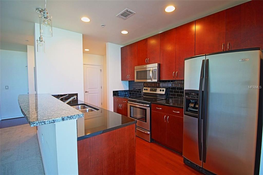 777 N ASHLEY DRIVE, TAMPA, Florida 33602, 2 Bedrooms Bedrooms, 5 Rooms Rooms,2 BathroomsBathrooms,Residential,For sale,ASHLEY,O5541224