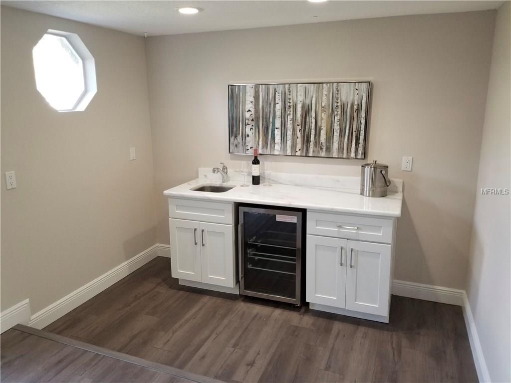 738 WEATHERSFIELD DRIVE, DUNEDIN, Florida 34698, 4 Bedrooms Bedrooms, 8 Rooms Rooms,3 BathroomsBathrooms,Residential,For sale,WEATHERSFIELD,U7837285