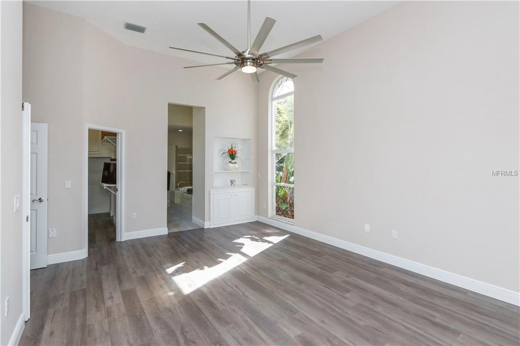 738 WEATHERSFIELD DRIVE, DUNEDIN, Florida 34698, 4 Bedrooms Bedrooms, 8 Rooms Rooms,3 BathroomsBathrooms,Residential,For sale,WEATHERSFIELD,U7837285