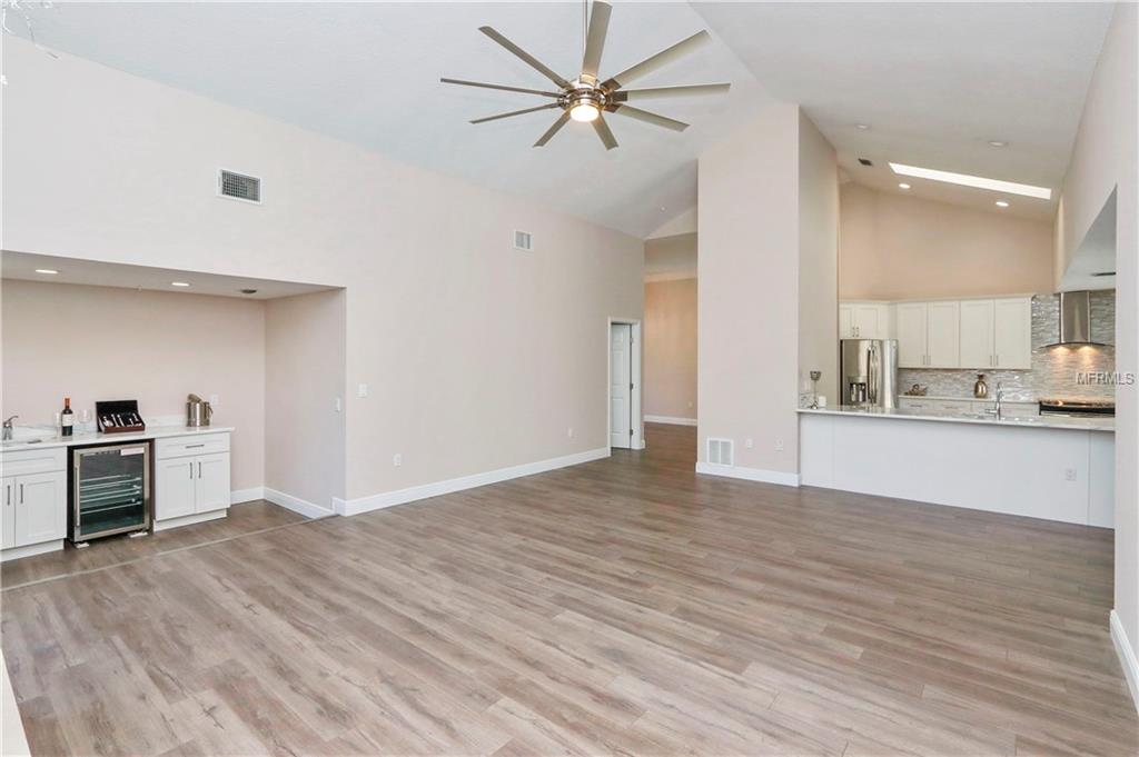 738 WEATHERSFIELD DRIVE, DUNEDIN, Florida 34698, 4 Bedrooms Bedrooms, 8 Rooms Rooms,3 BathroomsBathrooms,Residential,For sale,WEATHERSFIELD,U7837285