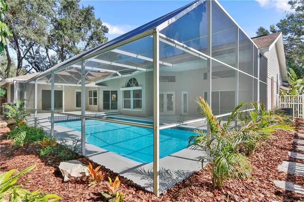 738 WEATHERSFIELD DRIVE, DUNEDIN, Florida 34698, 4 Bedrooms Bedrooms, 8 Rooms Rooms,3 BathroomsBathrooms,Residential,For sale,WEATHERSFIELD,U7837285