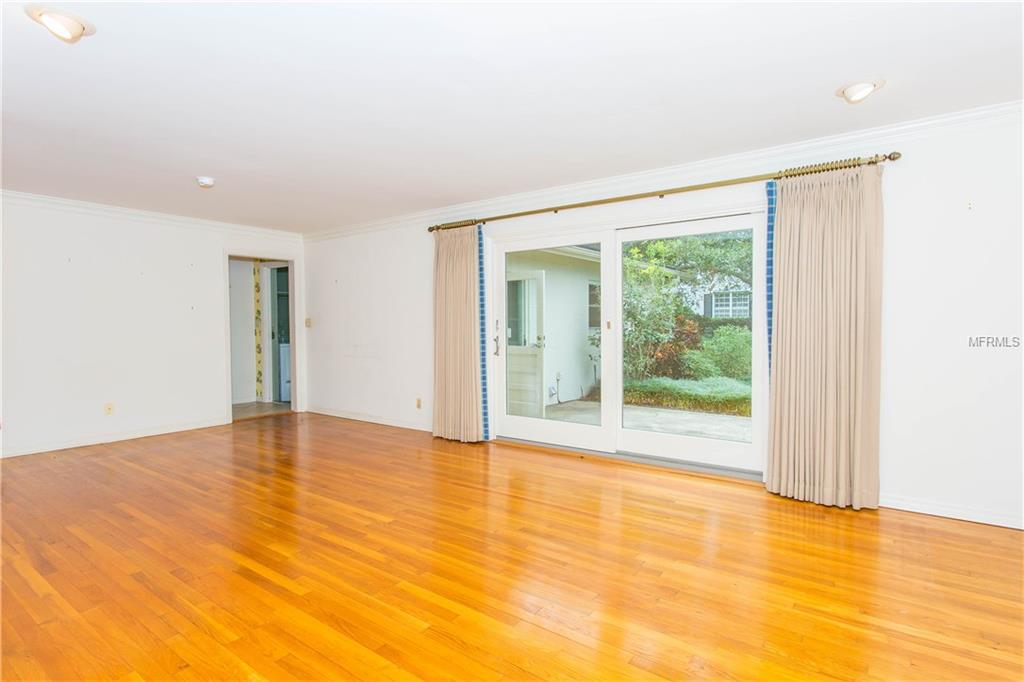 1601 LEGION DRIVE, WINTER PARK, Florida 32789, 3 Bedrooms Bedrooms, 8 Rooms Rooms,2 BathroomsBathrooms,Residential,For sale,LEGION,O5547588