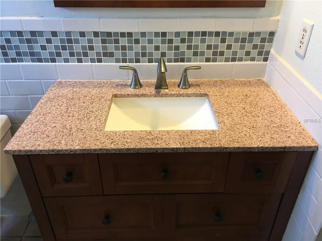 871 MOONGATE TERRACE, DELTONA, Florida 32725, 2 Bedrooms Bedrooms, 5 Rooms Rooms,1 BathroomBathrooms,Residential,For sale,MOONGATE,V4722408