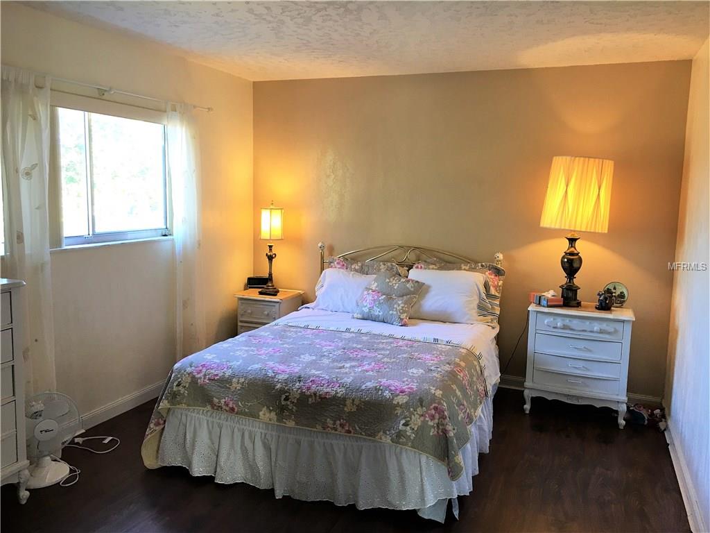 871 MOONGATE TERRACE, DELTONA, Florida 32725, 2 Bedrooms Bedrooms, 5 Rooms Rooms,1 BathroomBathrooms,Residential,For sale,MOONGATE,V4722408