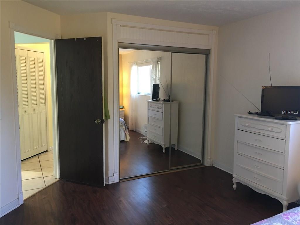 871 MOONGATE TERRACE, DELTONA, Florida 32725, 2 Bedrooms Bedrooms, 5 Rooms Rooms,1 BathroomBathrooms,Residential,For sale,MOONGATE,V4722408