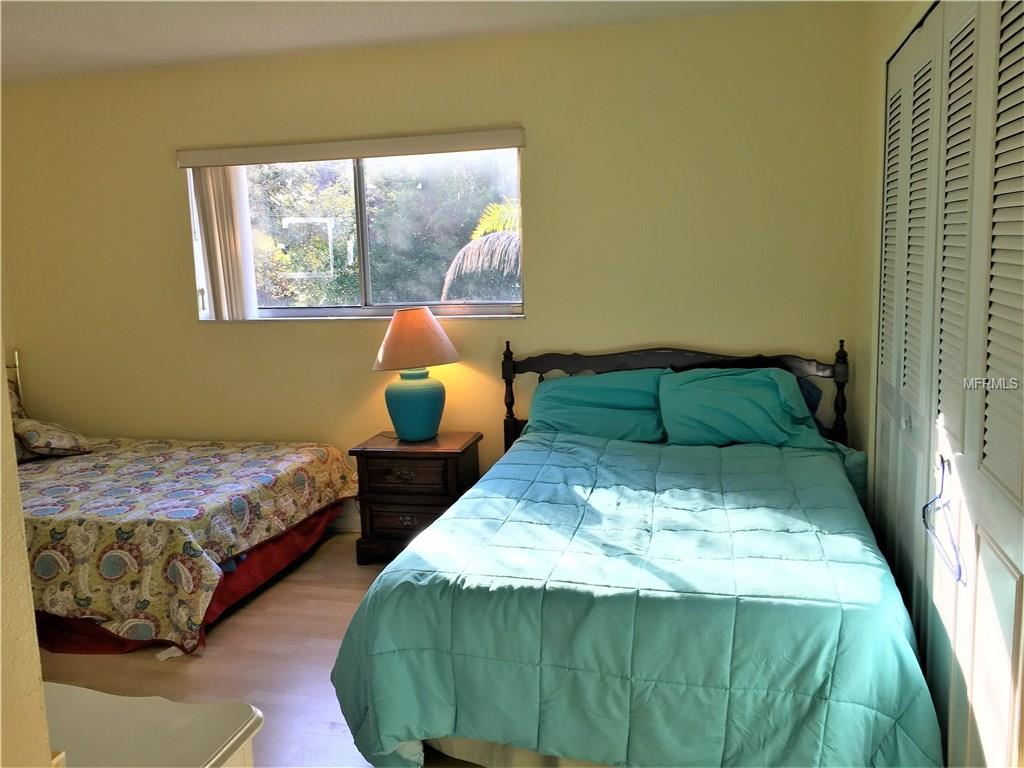 871 MOONGATE TERRACE, DELTONA, Florida 32725, 2 Bedrooms Bedrooms, 5 Rooms Rooms,1 BathroomBathrooms,Residential,For sale,MOONGATE,V4722408