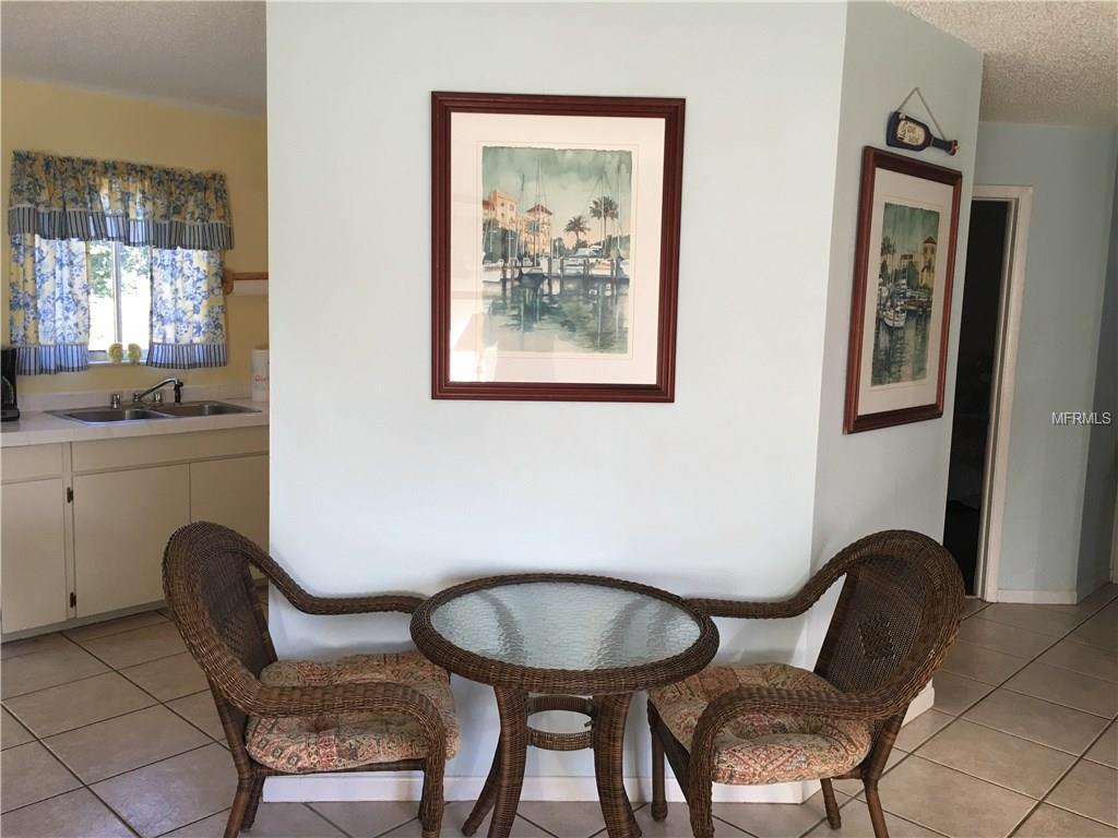 871 MOONGATE TERRACE, DELTONA, Florida 32725, 2 Bedrooms Bedrooms, 5 Rooms Rooms,1 BathroomBathrooms,Residential,For sale,MOONGATE,V4722408