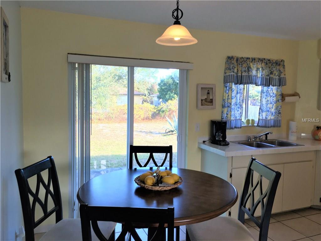 871 MOONGATE TERRACE, DELTONA, Florida 32725, 2 Bedrooms Bedrooms, 5 Rooms Rooms,1 BathroomBathrooms,Residential,For sale,MOONGATE,V4722408