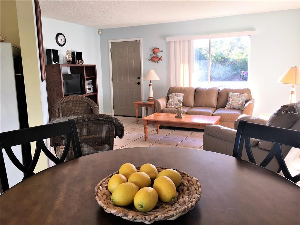 871 MOONGATE TERRACE, DELTONA, Florida 32725, 2 Bedrooms Bedrooms, 5 Rooms Rooms,1 BathroomBathrooms,Residential,For sale,MOONGATE,V4722408