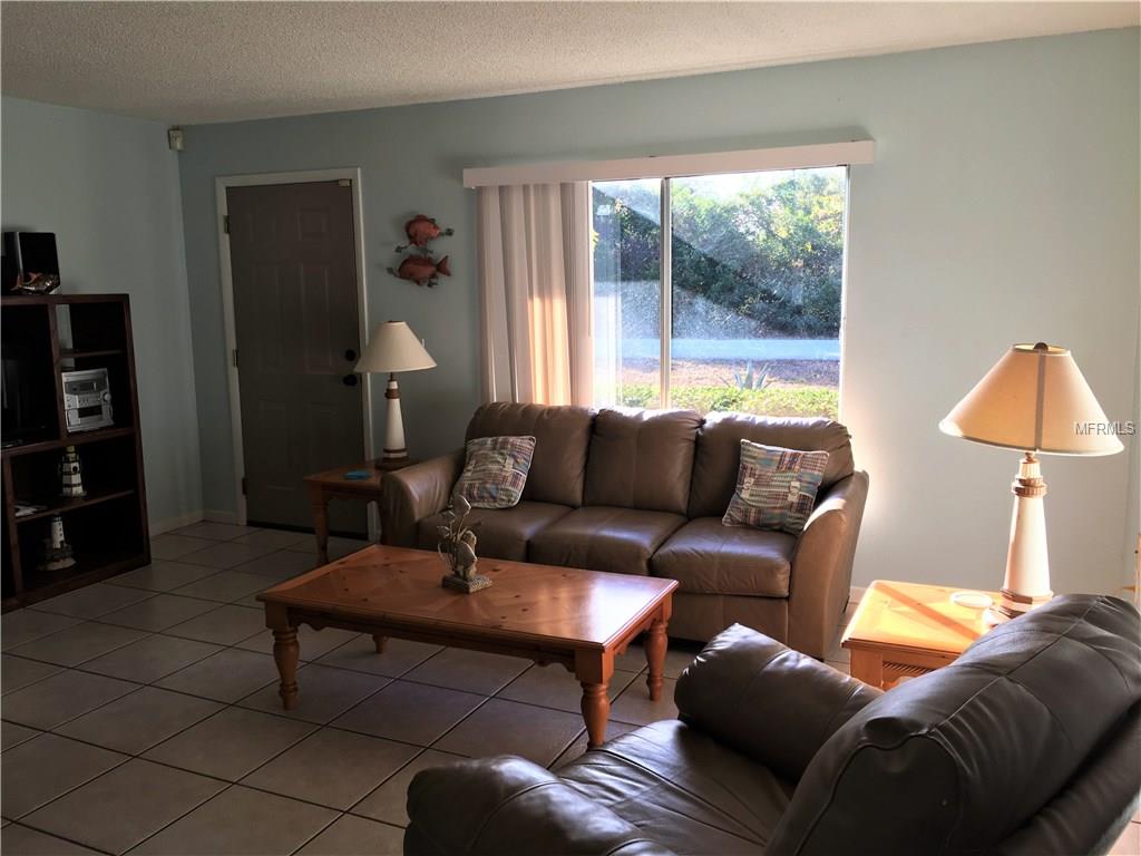 871 MOONGATE TERRACE, DELTONA, Florida 32725, 2 Bedrooms Bedrooms, 5 Rooms Rooms,1 BathroomBathrooms,Residential,For sale,MOONGATE,V4722408