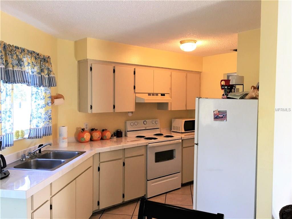 871 MOONGATE TERRACE, DELTONA, Florida 32725, 2 Bedrooms Bedrooms, 5 Rooms Rooms,1 BathroomBathrooms,Residential,For sale,MOONGATE,V4722408