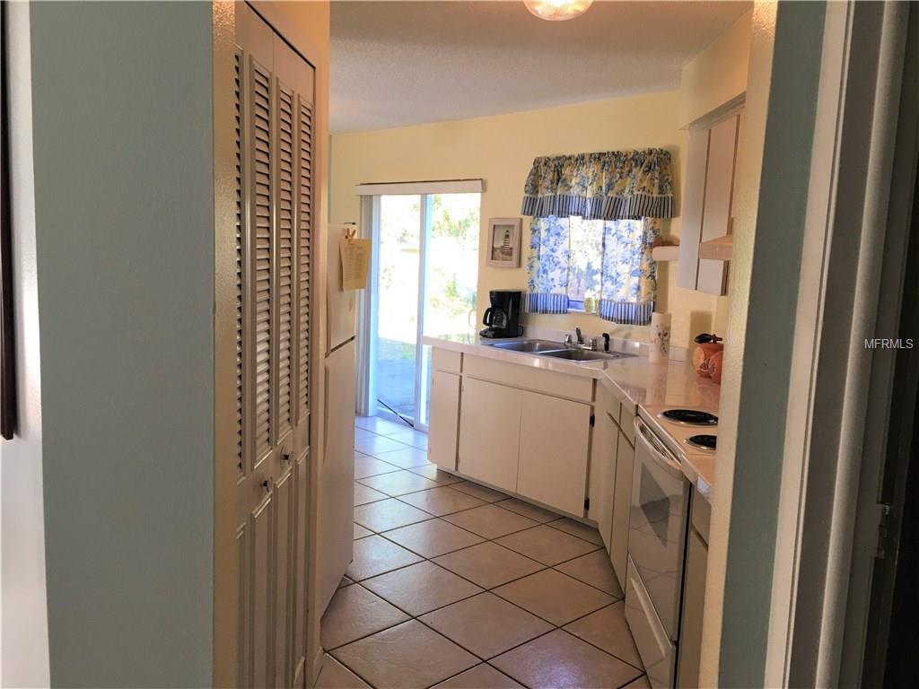 871 MOONGATE TERRACE, DELTONA, Florida 32725, 2 Bedrooms Bedrooms, 5 Rooms Rooms,1 BathroomBathrooms,Residential,For sale,MOONGATE,V4722408