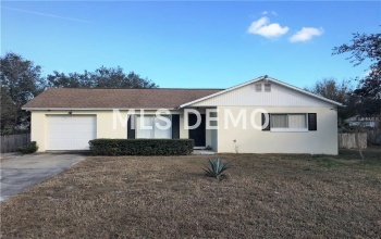 871 MOONGATE TERRACE, DELTONA, Florida 32725, 2 Bedrooms Bedrooms, 5 Rooms Rooms,1 BathroomBathrooms,Residential,For sale,MOONGATE,V4722408