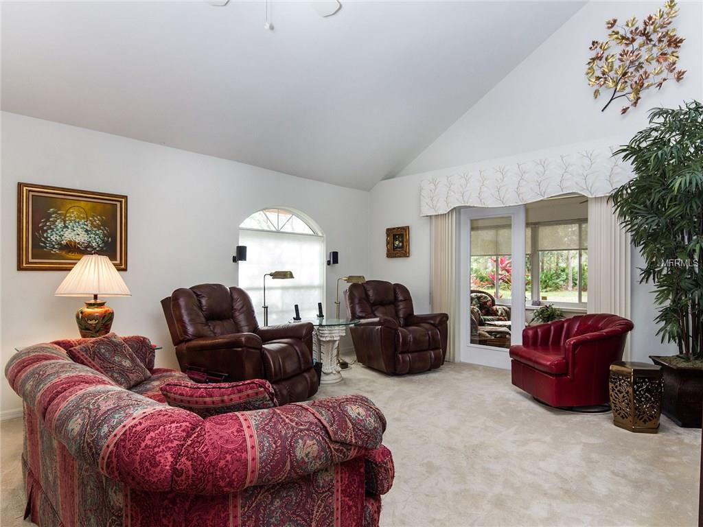 217 GLENBRIAR CIR, DAYTONA BEACH, Florida 32114, 3 Bedrooms Bedrooms, 8 Rooms Rooms,3 BathroomsBathrooms,Residential,For sale,GLENBRIAR CIR,O5561938