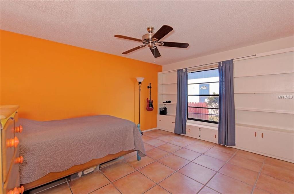 3871 EASTON STREET, SARASOTA, Florida 34238, 4 Bedrooms Bedrooms, 10 Rooms Rooms,3 BathroomsBathrooms,Residential,For sale,EASTON,A4206004