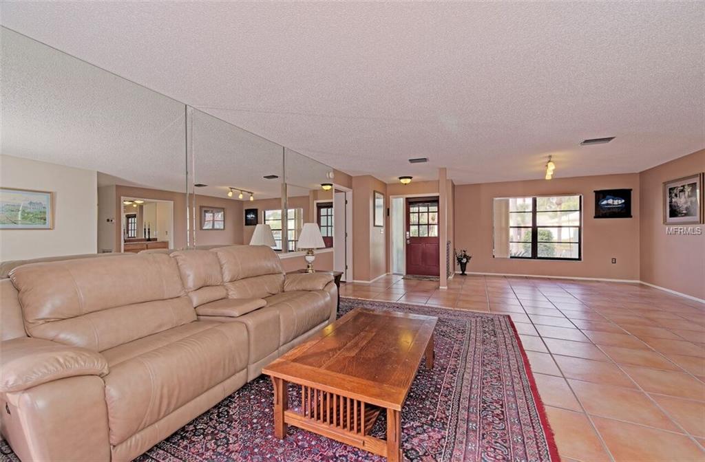 3871 EASTON STREET, SARASOTA, Florida 34238, 4 Bedrooms Bedrooms, 10 Rooms Rooms,3 BathroomsBathrooms,Residential,For sale,EASTON,A4206004