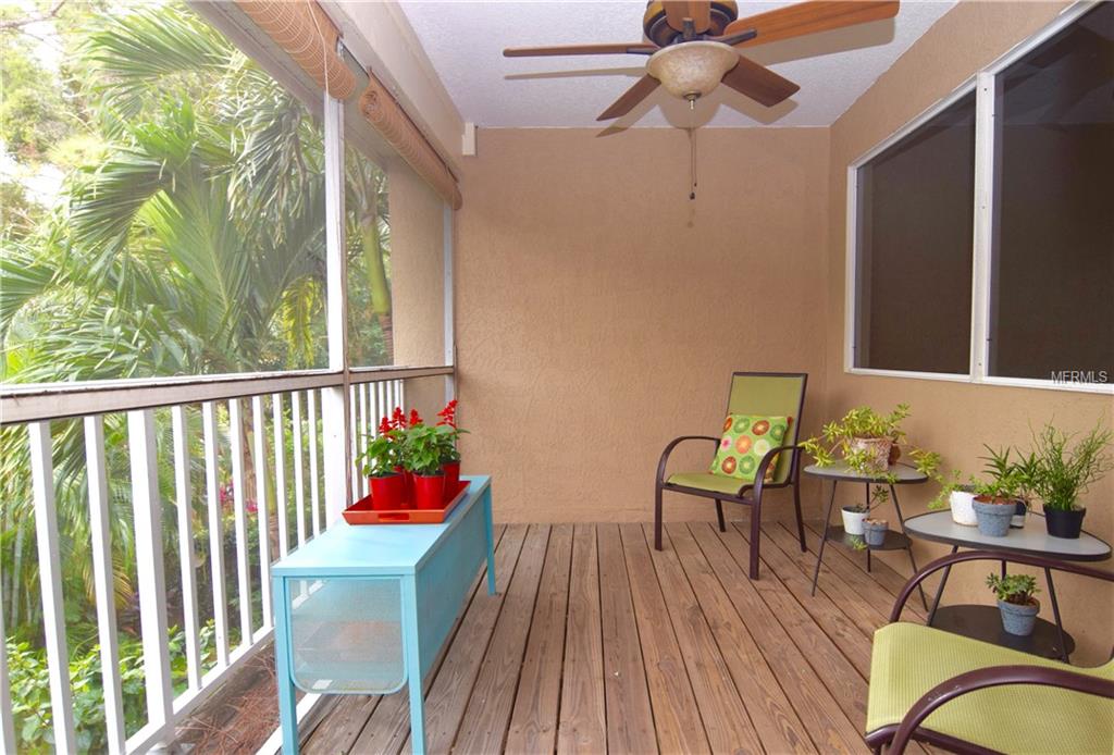 454 DATE PALM COURT NE, ST PETERSBURG, Florida 33703, 3 Bedrooms Bedrooms, 7 Rooms Rooms,2 BathroomsBathrooms,Residential,For sale,DATE PALM,U7843914