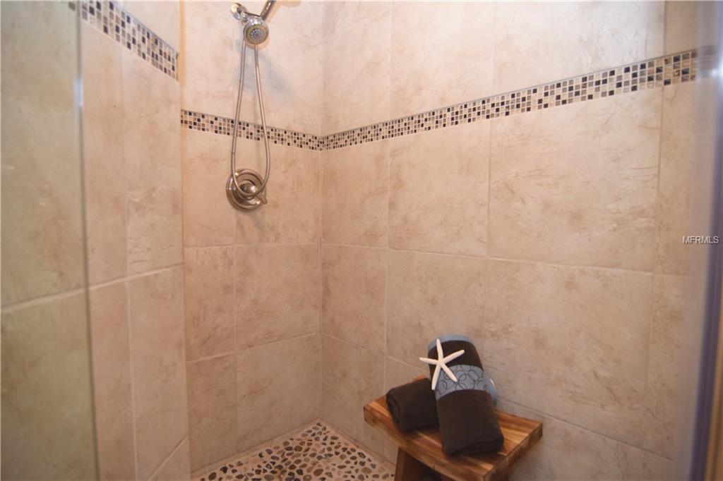 454 DATE PALM COURT NE, ST PETERSBURG, Florida 33703, 3 Bedrooms Bedrooms, 7 Rooms Rooms,2 BathroomsBathrooms,Residential,For sale,DATE PALM,U7843914