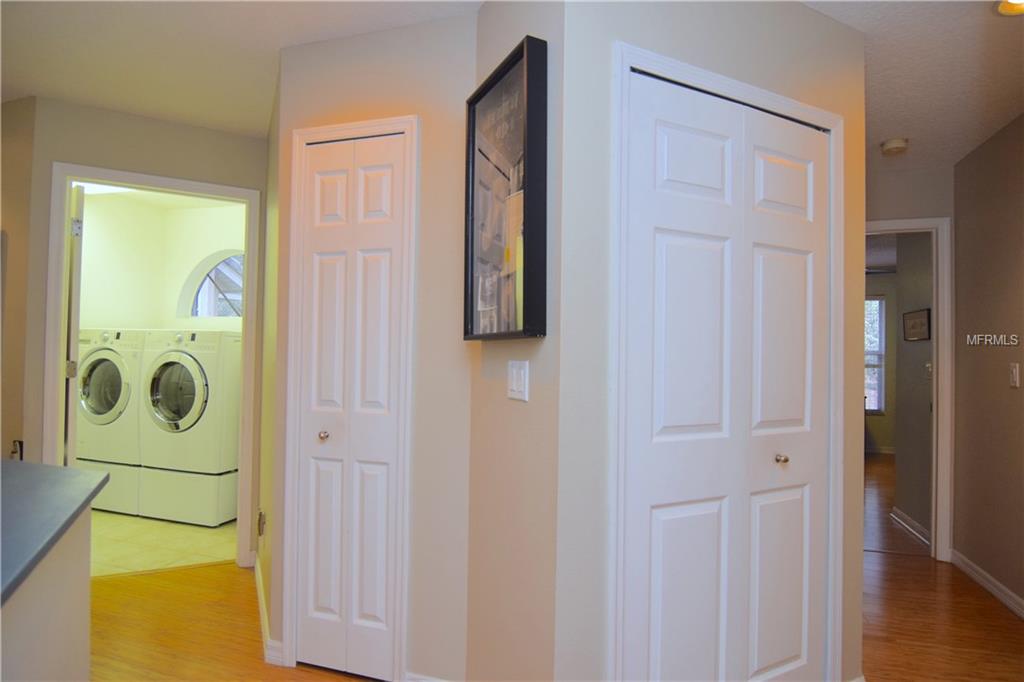 454 DATE PALM COURT NE, ST PETERSBURG, Florida 33703, 3 Bedrooms Bedrooms, 7 Rooms Rooms,2 BathroomsBathrooms,Residential,For sale,DATE PALM,U7843914