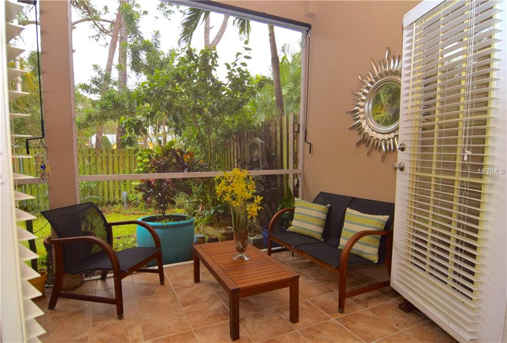 454 DATE PALM COURT NE, ST PETERSBURG, Florida 33703, 3 Bedrooms Bedrooms, 7 Rooms Rooms,2 BathroomsBathrooms,Residential,For sale,DATE PALM,U7843914