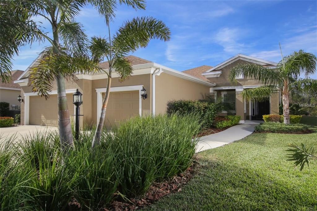 1938 CROOKED LAKE CIRCLE, BRADENTON, Florida 34211, 3 Bedrooms Bedrooms, 9 Rooms Rooms,2 BathroomsBathrooms,Residential,For sale,CROOKED LAKE,A4208524