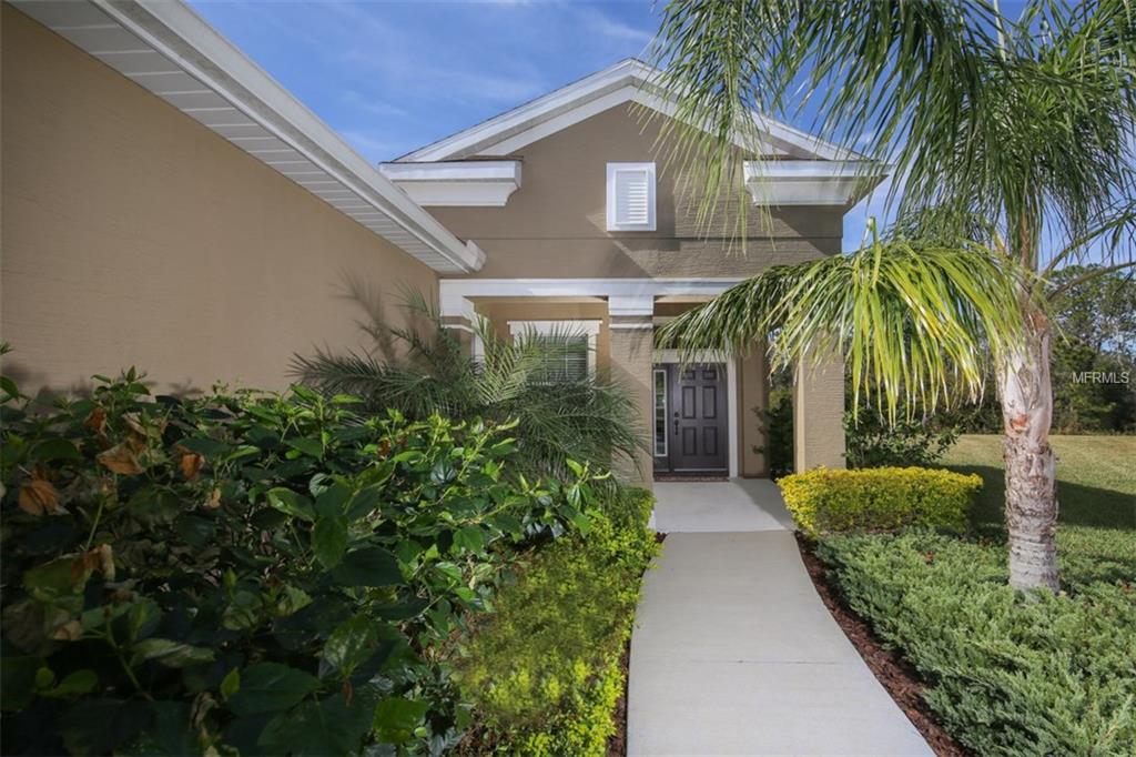 1938 CROOKED LAKE CIRCLE, BRADENTON, Florida 34211, 3 Bedrooms Bedrooms, 9 Rooms Rooms,2 BathroomsBathrooms,Residential,For sale,CROOKED LAKE,A4208524