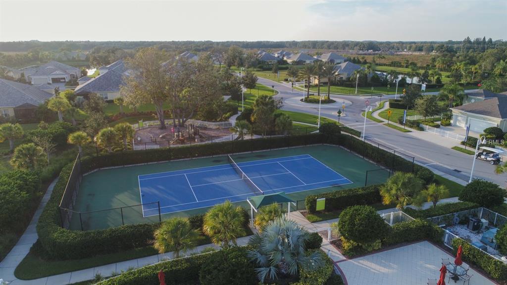 1938 CROOKED LAKE CIRCLE, BRADENTON, Florida 34211, 3 Bedrooms Bedrooms, 9 Rooms Rooms,2 BathroomsBathrooms,Residential,For sale,CROOKED LAKE,A4208524