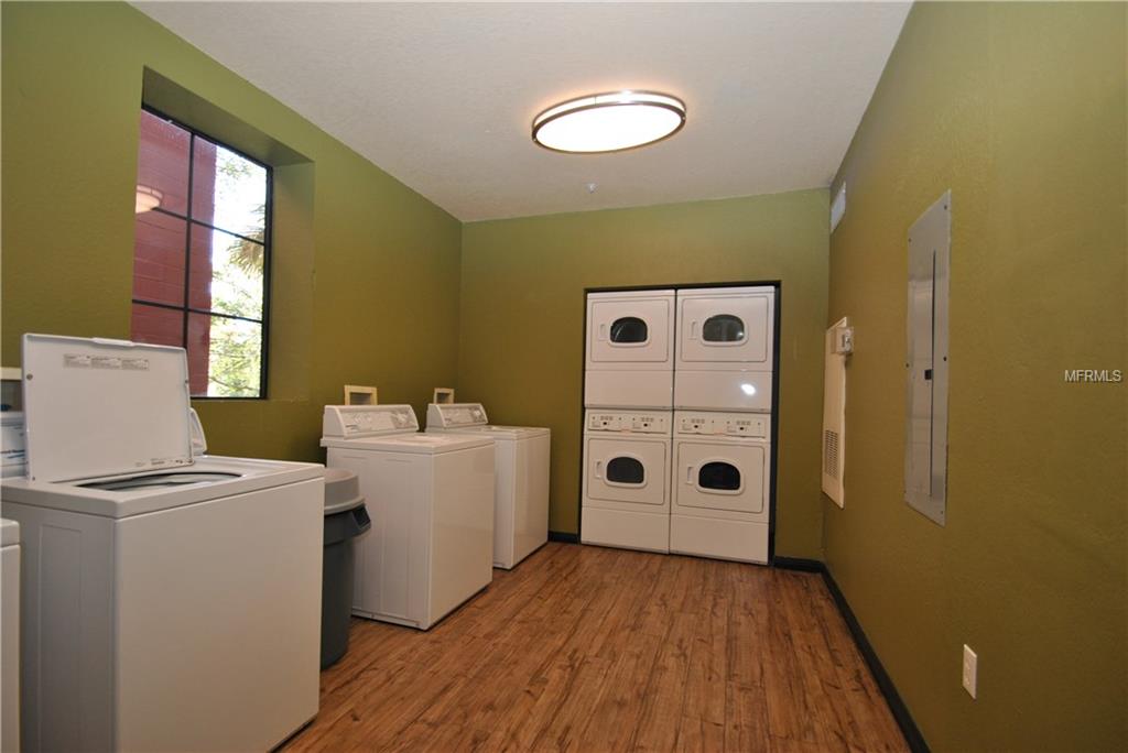 911 N ORANGE AVENUE, ORLANDO, Florida 32801, 1 Bedroom Bedrooms, 4 Rooms Rooms,1 BathroomBathrooms,Residential,For sale,ORANGE,O5560486