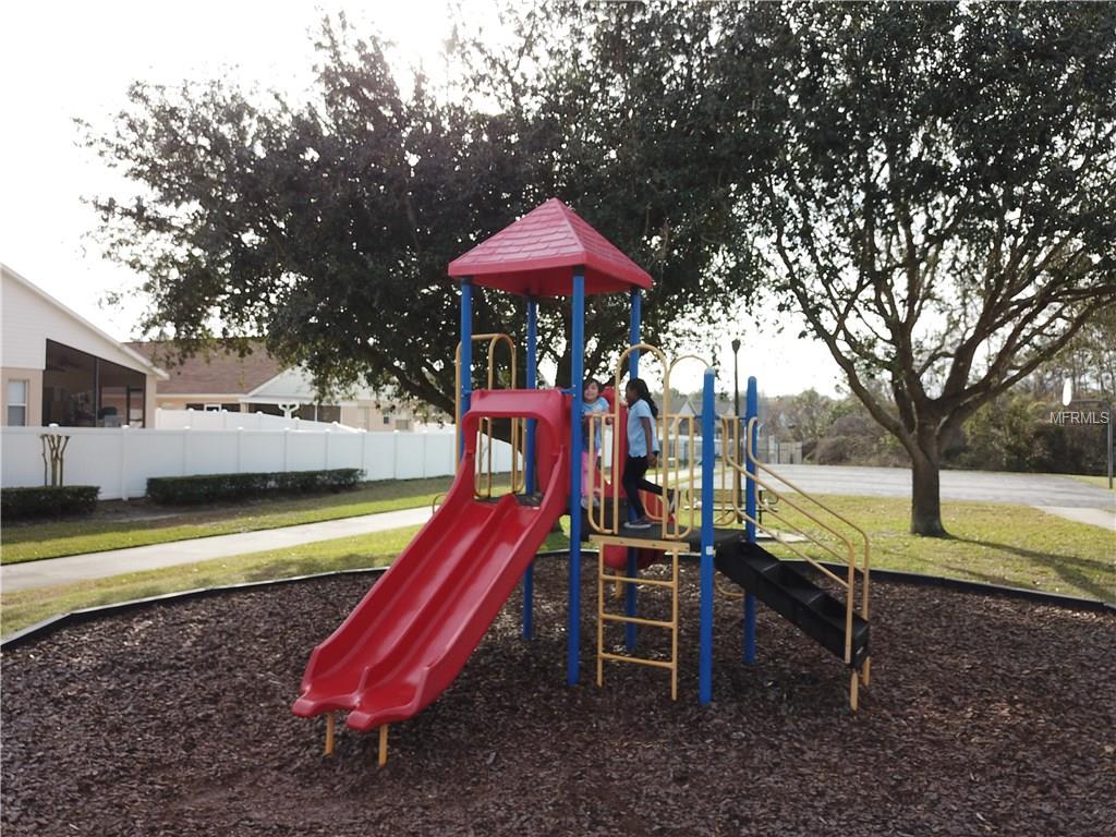 3018 TWINLEAF AVENUE, DELTONA, Florida 32725, 3 Bedrooms Bedrooms, 9 Rooms Rooms,2 BathroomsBathrooms,Residential,For sale,TWINLEAF,O5561398