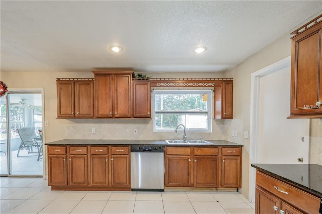 2101 RAMBLEWOOD LANE, BRANDON, Florida 33510, 3 Bedrooms Bedrooms, 3 Rooms Rooms,2 BathroomsBathrooms,Residential,For sale,RAMBLEWOOD,T2928430