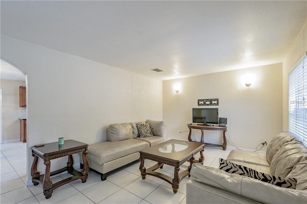 2101 RAMBLEWOOD LANE, BRANDON, Florida 33510, 3 Bedrooms Bedrooms, 3 Rooms Rooms,2 BathroomsBathrooms,Residential,For sale,RAMBLEWOOD,T2928430