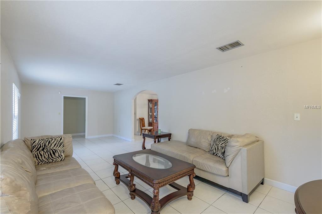 2101 RAMBLEWOOD LANE, BRANDON, Florida 33510, 3 Bedrooms Bedrooms, 3 Rooms Rooms,2 BathroomsBathrooms,Residential,For sale,RAMBLEWOOD,T2928430