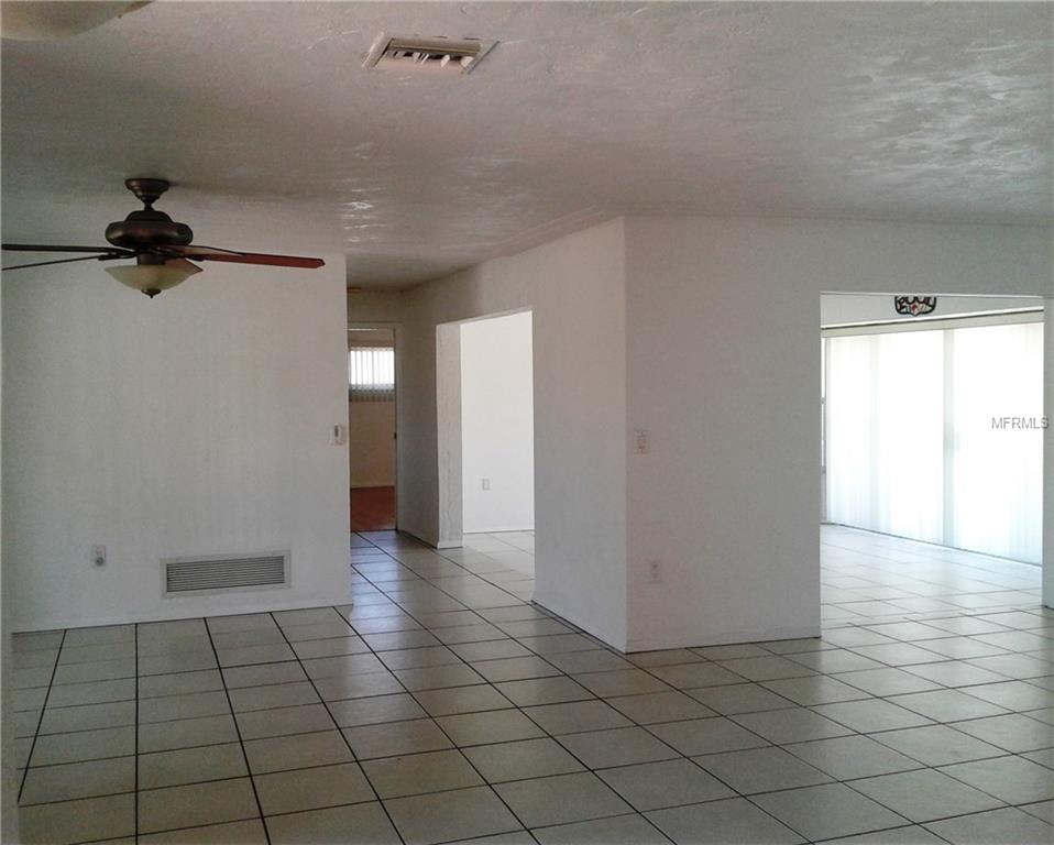 2 BRENTWOOD LANE, ENGLEWOOD, Florida 34223, 3 Bedrooms Bedrooms, 7 Rooms Rooms,2 BathroomsBathrooms,Residential,For sale,BRENTWOOD,D5920590