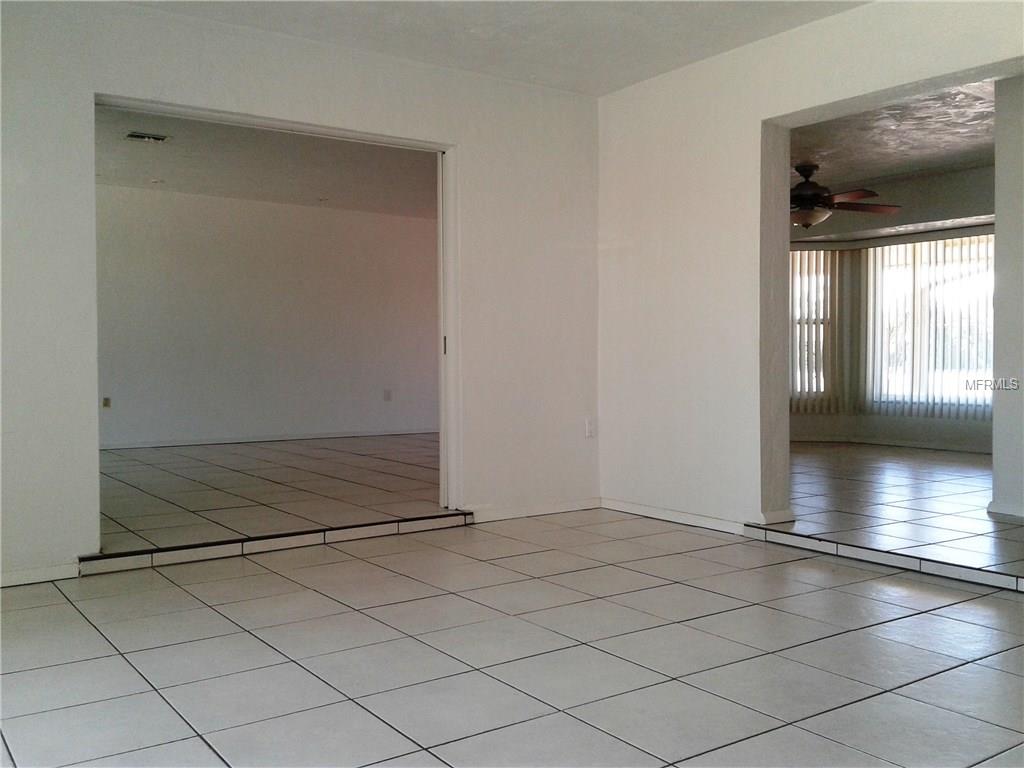 2 BRENTWOOD LANE, ENGLEWOOD, Florida 34223, 3 Bedrooms Bedrooms, 7 Rooms Rooms,2 BathroomsBathrooms,Residential,For sale,BRENTWOOD,D5920590