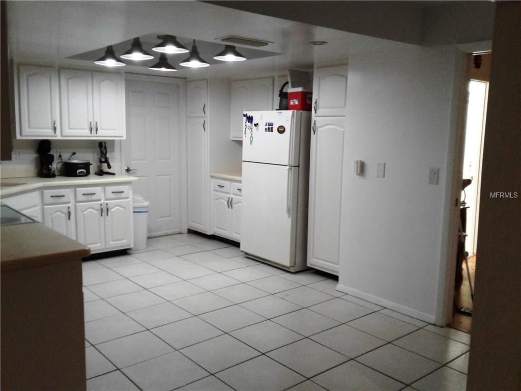 2 BRENTWOOD LANE, ENGLEWOOD, Florida 34223, 3 Bedrooms Bedrooms, 7 Rooms Rooms,2 BathroomsBathrooms,Residential,For sale,BRENTWOOD,D5920590