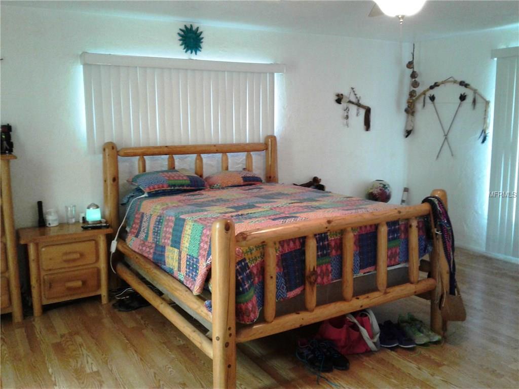 2 BRENTWOOD LANE, ENGLEWOOD, Florida 34223, 3 Bedrooms Bedrooms, 7 Rooms Rooms,2 BathroomsBathrooms,Residential,For sale,BRENTWOOD,D5920590