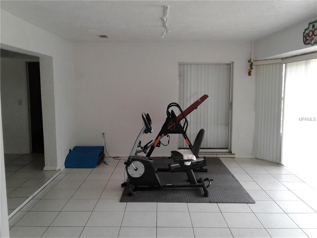 2 BRENTWOOD LANE, ENGLEWOOD, Florida 34223, 3 Bedrooms Bedrooms, 7 Rooms Rooms,2 BathroomsBathrooms,Residential,For sale,BRENTWOOD,D5920590