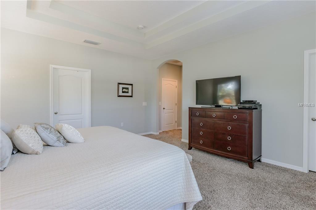 4010 W AZEELE STREET, TAMPA, Florida 33609, 5 Bedrooms Bedrooms, 8 Rooms Rooms,4 BathroomsBathrooms,Residential,For sale,AZEELE,T2911922