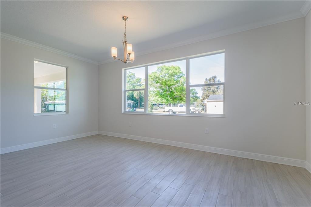 4010 W AZEELE STREET, TAMPA, Florida 33609, 5 Bedrooms Bedrooms, 8 Rooms Rooms,4 BathroomsBathrooms,Residential,For sale,AZEELE,T2911922