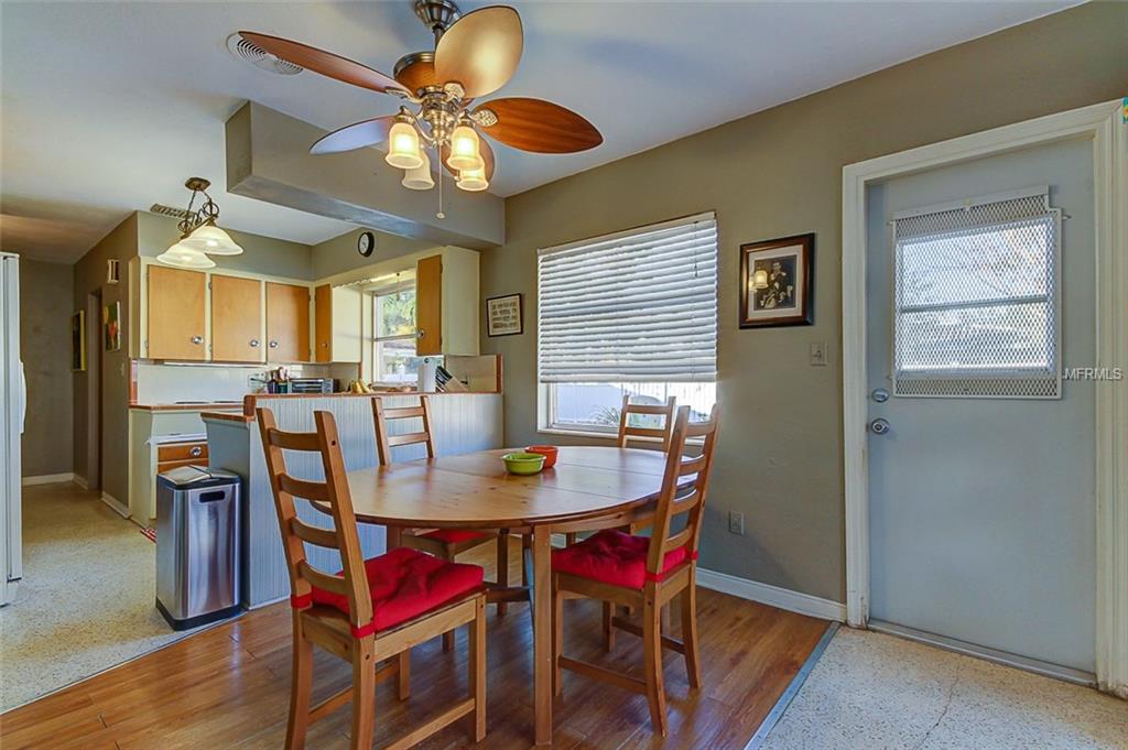 6579 RENALDO WAY S, ST PETERSBURG, Florida 33707, 2 Bedrooms Bedrooms, 5 Rooms Rooms,2 BathroomsBathrooms,Residential,For sale,RENALDO,U7844616