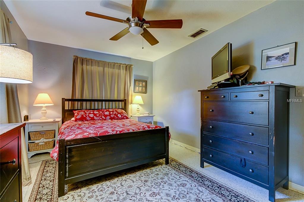 6579 RENALDO WAY S, ST PETERSBURG, Florida 33707, 2 Bedrooms Bedrooms, 5 Rooms Rooms,2 BathroomsBathrooms,Residential,For sale,RENALDO,U7844616