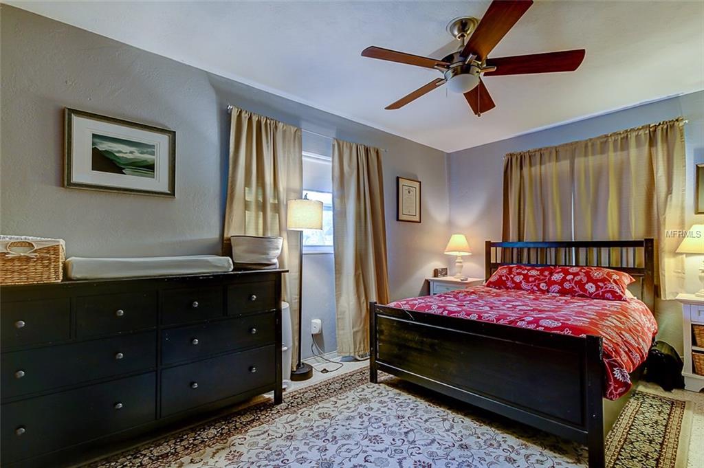 6579 RENALDO WAY S, ST PETERSBURG, Florida 33707, 2 Bedrooms Bedrooms, 5 Rooms Rooms,2 BathroomsBathrooms,Residential,For sale,RENALDO,U7844616