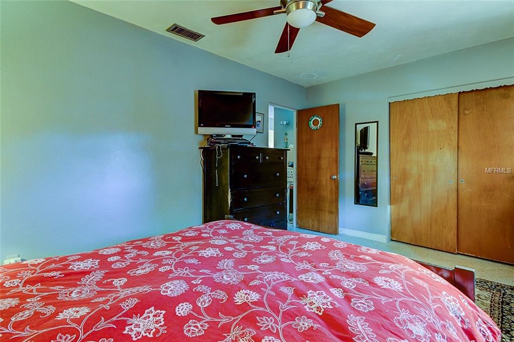 6579 RENALDO WAY S, ST PETERSBURG, Florida 33707, 2 Bedrooms Bedrooms, 5 Rooms Rooms,2 BathroomsBathrooms,Residential,For sale,RENALDO,U7844616